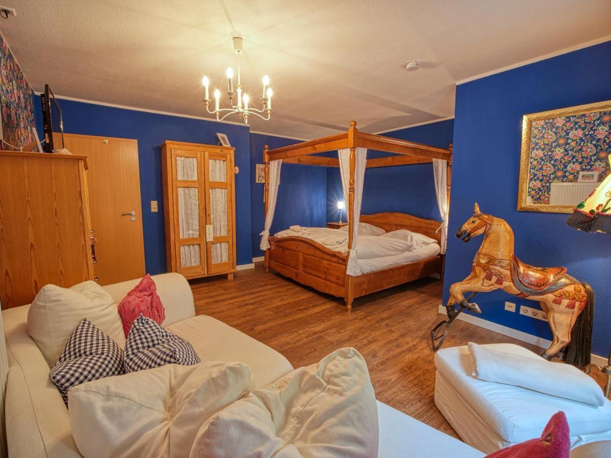 Three B'S Bed And Breakfast Berge  Экстерьер фото