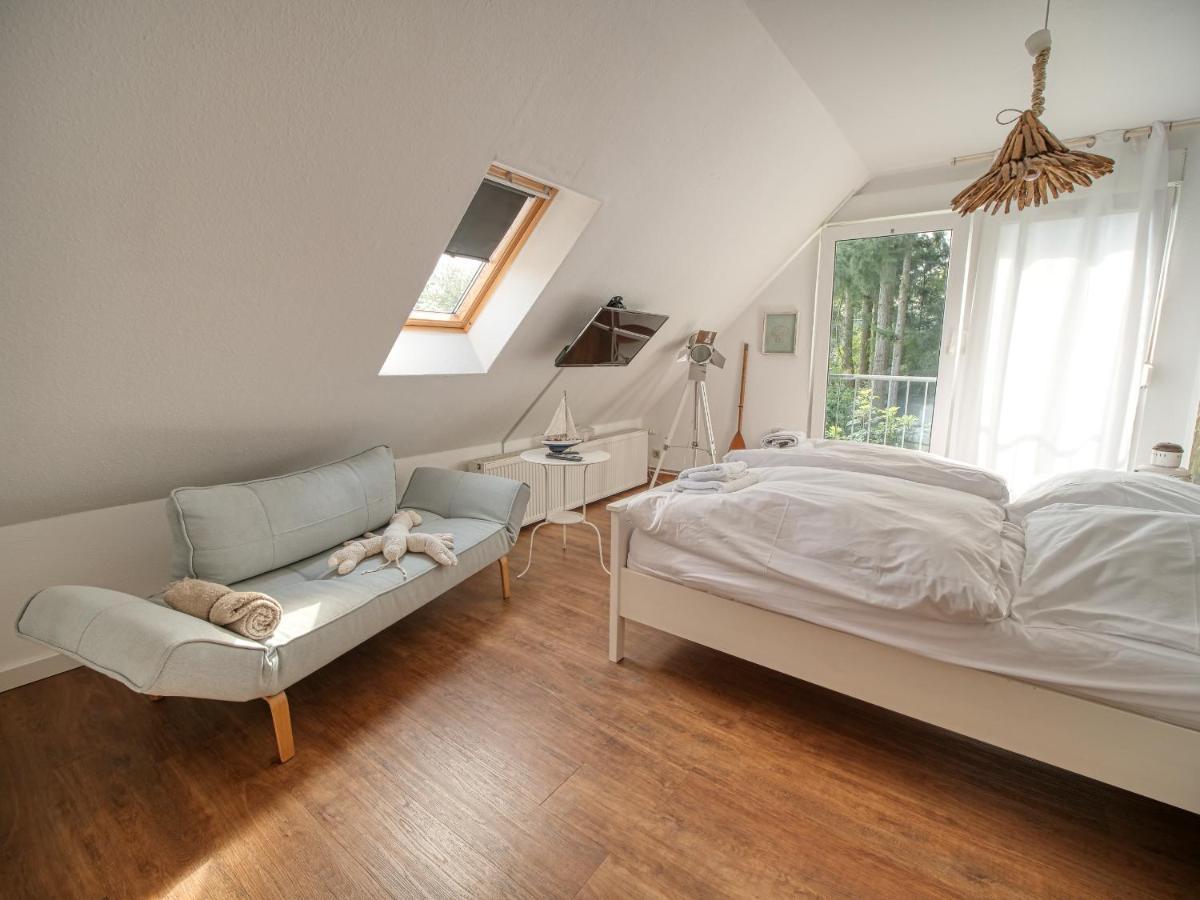 Three B'S Bed And Breakfast Berge  Экстерьер фото