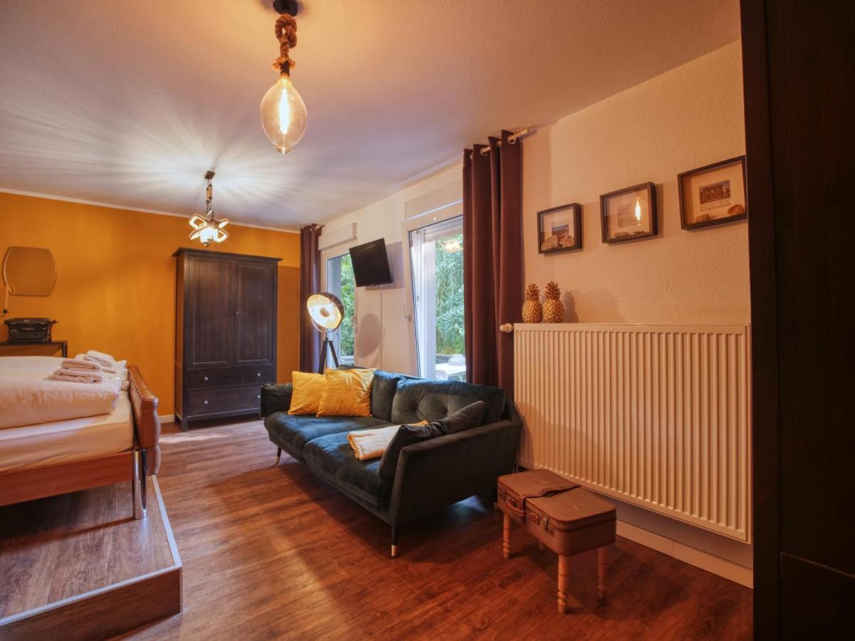 Three B'S Bed And Breakfast Berge  Экстерьер фото